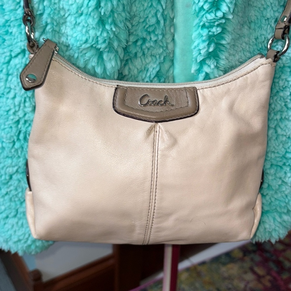 Coach   Mini bag  Crossbody  leather beige/taupe strap & trim  Silvertone
VGUC